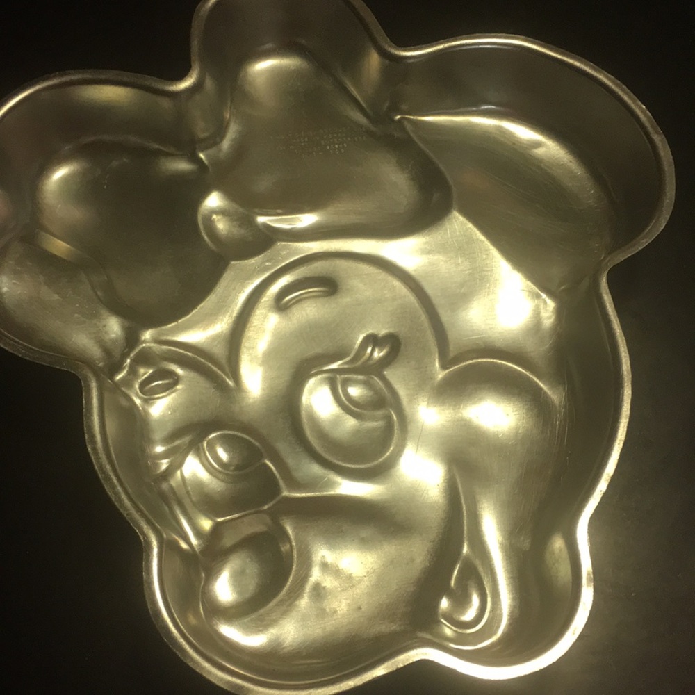 Minnie the mouse cake pan